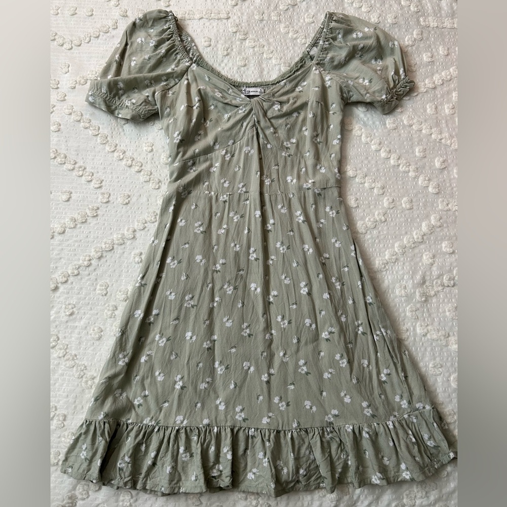 Hollister floral dress size small